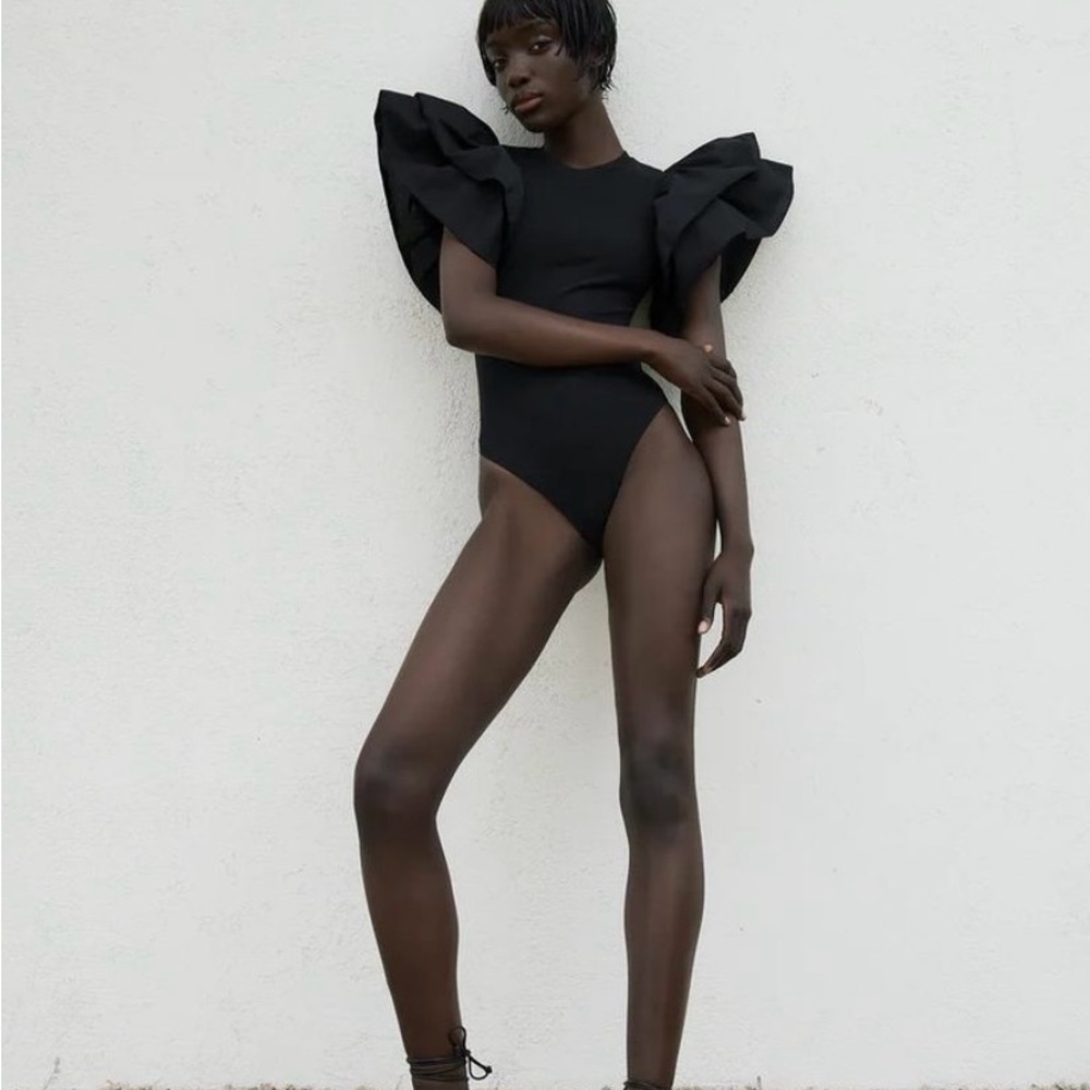 Ruffle Sleeve Bodysuit - Picture 2 of 3